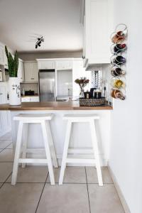 Spacious beachfront Townhouse w garage, Blouberg