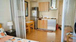 Beach View Unit In Azure Urban Resort Residences