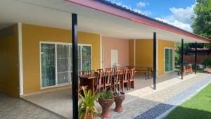 Dein Zimmer in Huai Thalaeng!