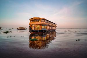 Venice Premium Houseboats Alleppey