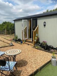 Close to Nature Easy to Find shepherd's hut