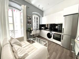 Grand Central House - Classic One Bedroom - GibraltarStay Apartments - 3hvězdičkové hotely ve městě Gibraltar