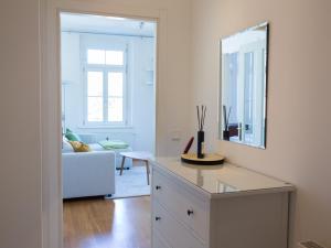 Pleasant City Apartment