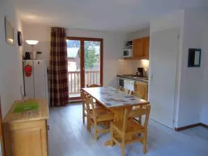 Appartement cosy à Valfréjus, 200m des pistes, balcon ouest, 6 pers, cuisine équipée, draps inclus - FR-1-561-23 - Modane
