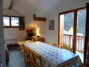 Appartement Valfréjus 8 pers, cuisine équipée, 2 sdb, animaux admis - FR-1-561-27 - Fourneaux
