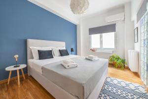 Spacious & bright 2br apt in hip Pangrati, Athens