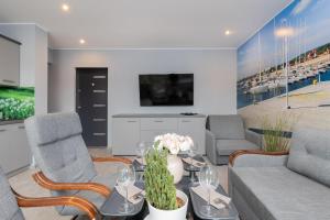 Sea Apartment with Parking by Renters