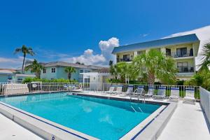 Island Time-Private Beach Access-Heated Pool-Water Views