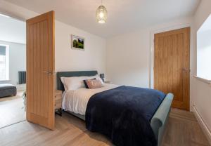 Monk Street Apartments by Abergavenny 3-Peak Properties
