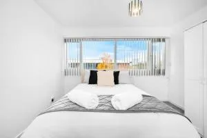 JLR,NEC,B'Ham Airport,Entire House,WI-FI,Netflix - Kingshurst