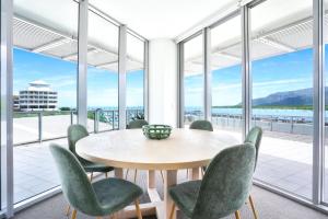 11 Harbour Lights with Ocean Views