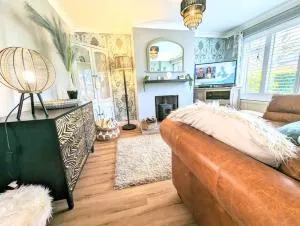 Spacious lovely 3 Bed House in Keyworth Nottingham suit CONTRACTORS OR FAMILY - Keyworth