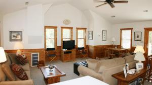 Oceanside, SUN-SUN, Keyless Entry, Community Pool, SA39, Sibert- Alls Well