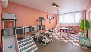 Homechee Kids Poolvilla