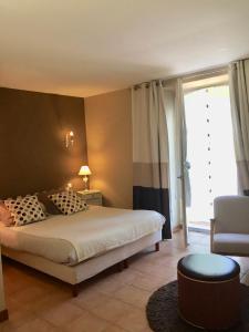 B&B / Chambres d'hotes Chambres D'hotes Du Domaine De Jacquelin : Chambre Double avec Terrasse