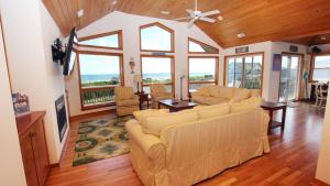OCEANFRONT, Private Pool, Private Beach Access, Hot Tub, SSV124, Aint Life Grand