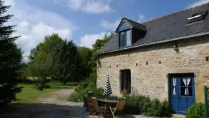 Topaze - Gîtes De Kerlividic - Saint-Caradec-Trégomel