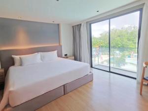 Water park Rawai Beach 200m Nai Han king bedroom