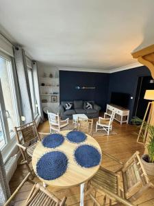 Appartements Le Tiki de Notre-Dame - duplex vue Cathedrale : photos des chambres
