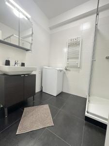 DMR Apartments CityHall