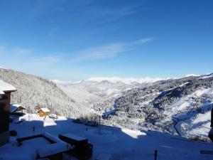 Duplex 3 Pièces Proche Pistes, Animaux Acceptés - FR-1-182-164