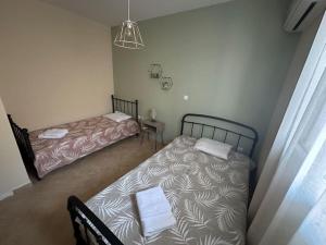 Vi House Α cozy apartment near the beach & airport