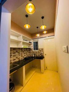 Apricot: 1bhk Humble Abode in Botanical Gardens