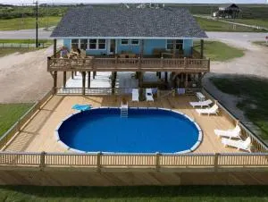 Crystal Beach Beachfront, Heated Pool, Sleeps 10 - Groves
