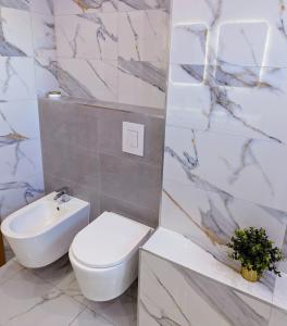 3-Bedroom Apt in Town Square