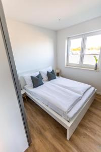 Hangar 19 Lusxusapartment mit Sauna, Kamin und Seeblick H5W1