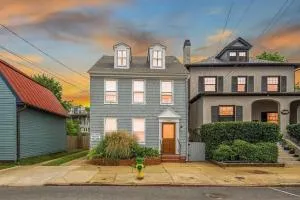 Annapolis Escape Steps to Harbor backs to Gate 1 - Cox Creek Acres