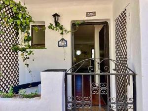 Hermosa casita de pueblo con piscina en Benahavís