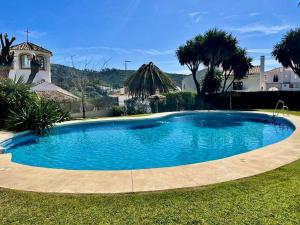 Hermosa casita de pueblo con piscina en Benahavís
