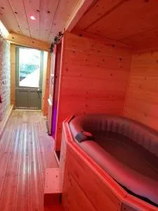 Maisonnette duplex avec jacuzzi/sauna attenant - Nonant