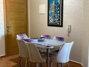 studio, à proximité de la gare