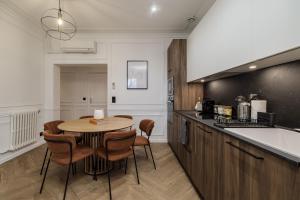 PoeticStay - Champs Elysees