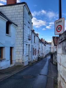 Maisons de vacances La Maison du Donjon - Gites de 8 personnes, parking prive avec jardin terrasse : photos des chambres