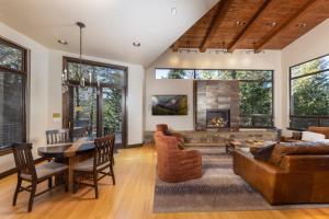 Parade of Homes triple award winning estate, short WALK TO SLOPES, sprawling modern luxury!!