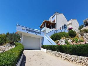 Apartments by the sea Komarna, Neretva Delta - Usce Neretve - 21938 - 3hvězdičkové hotely ve městě Klek