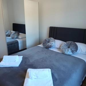 Family friendly house with a swimming pool Sibenik - 21939