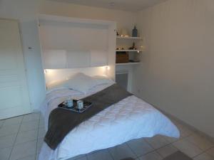 Maisons de vacances Maison 40m² avec piscine, WiFi et jardin prive – Ideale pour 4 personnes a Notre-Dame-de-Monts - FR-1-540-145 : photos des chambres