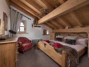 Chalet luxueux avec spa, piscine et vue sur pistes à Courchevel 1550 - FR-1-575-200