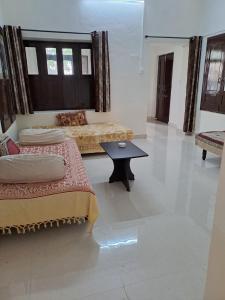 Giridhar Villa , Home away from home