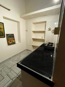 Giridhar Villa , Home away from home