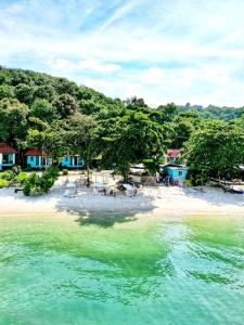 Minnie Seaview Resort