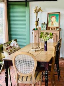 The Vignerons Cottage at Dragonfly Estate Vineyard - Stanthorpe