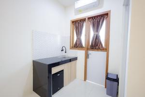 Urbanview Hotel Syariah The Ragunan Residence