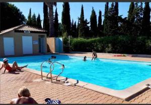 Le Mas de la mer appartement standing piscine climatisation - Sanary