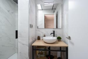 Apartamento Manola con terraza junto al Corte Inglés