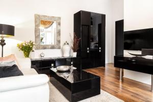 Househost Apartment:Łobzowska 22